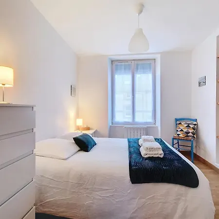 Sur 3 Niveaux Lägenhet